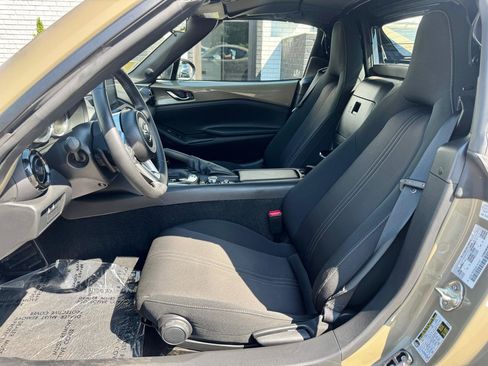 Used 2023 MAZDA MX-5 Miata Club RWD image 15