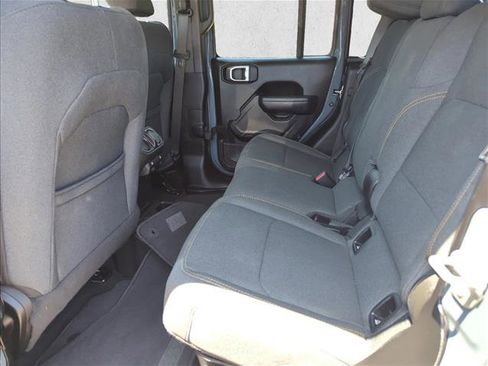 Used 2024 Jeep Gladiator Sport AWD/4WD image 25