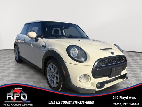 Used 2019 MINI Cooper S w/ Signature Upholstery Package image 7