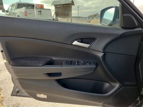 Used 2009 Honda Accord LX-P image 18