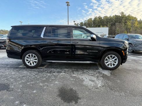 Used 2025 Chevrolet Suburban Premier w/ Sun And Tow Package image 4