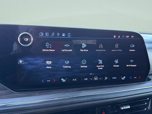 Used 2025 Chevrolet Tahoe LT image 28