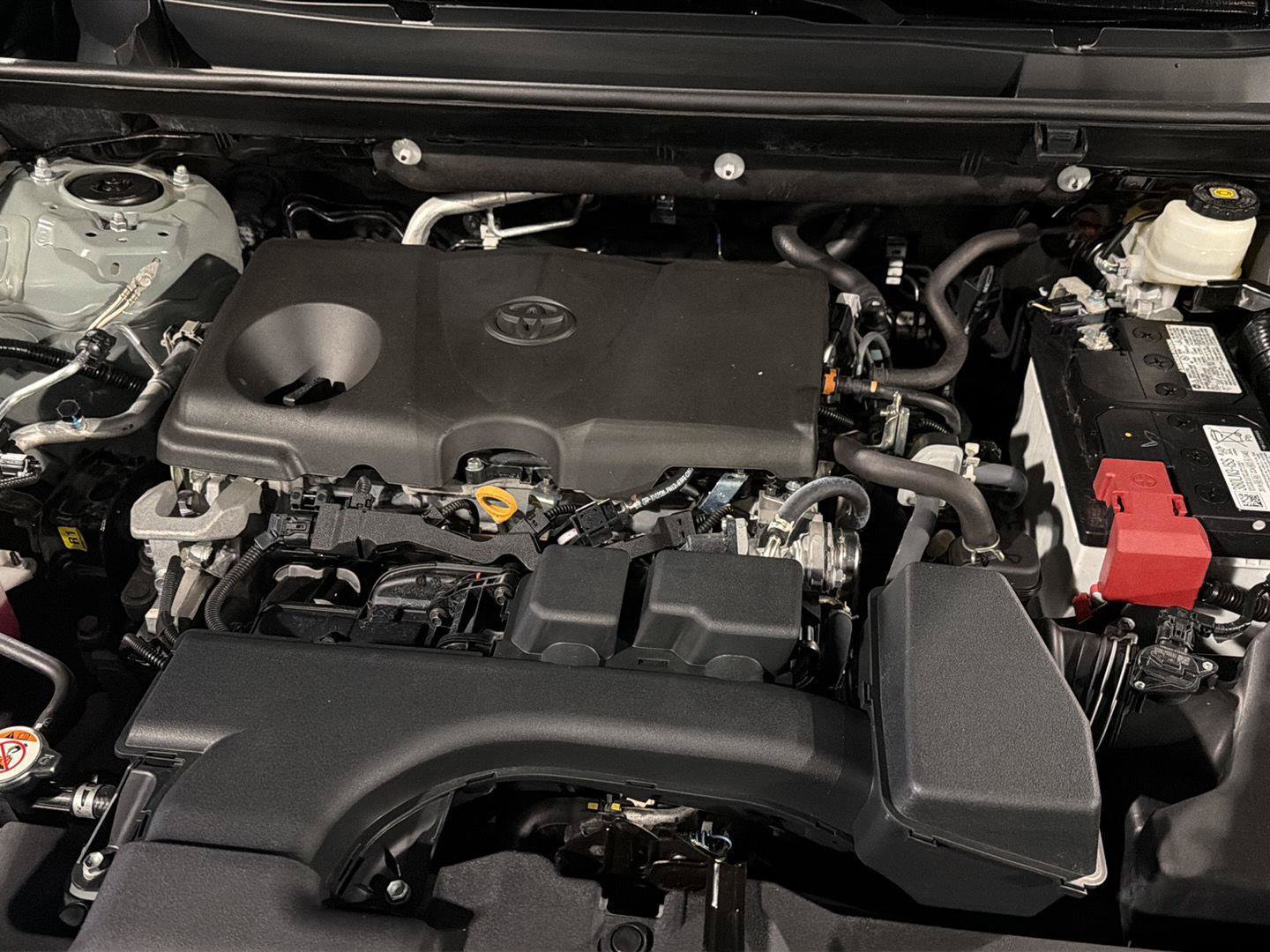 Certified 2022 Toyota RAV4 XLE w/ Convenience Package FWD image 36
