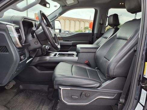 Used 2023 Ford F250 Lariat w/ Lariat Ultimate Package AWD/4WD image 25