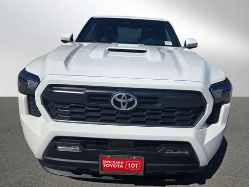 Used 2024 Toyota Tacoma TRD Sport image 8