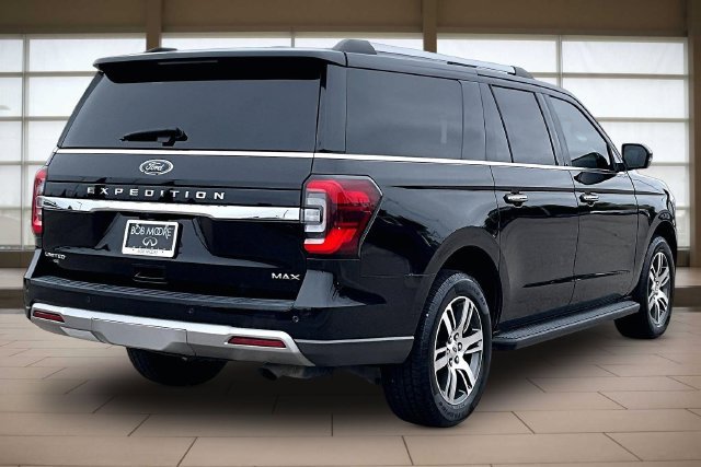 Used 2023 Ford Expedition Max Limited AWD/4WD image 2