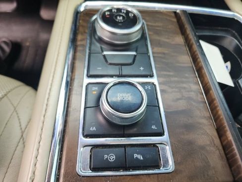 Used 2020 Ford Expedition Max Platinum AWD/4WD image 32