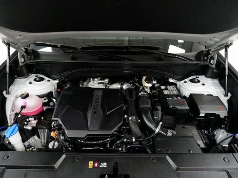 Used 2025 Hyundai Santa Fe XRT image 3