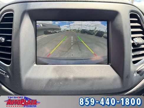 Used 2020 Jeep Compass Latitude FWD image 27