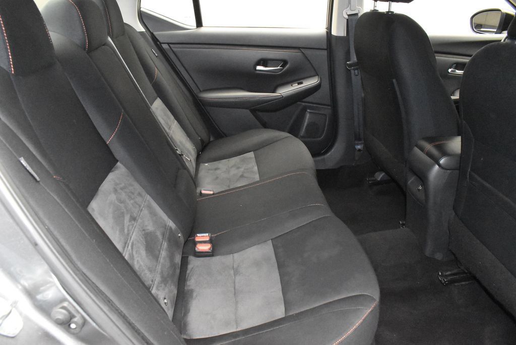 Used 2024 Nissan Sentra SR FWD image 31