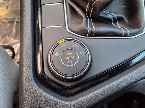 New 2026 Volkswagen Taos S image 32