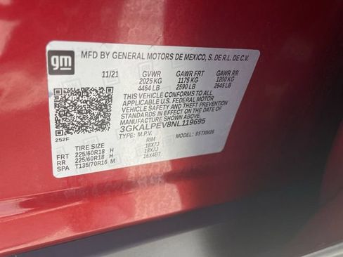 Used 2022 GMC Terrain SLT w/ Infotainment Package II FWD image 34