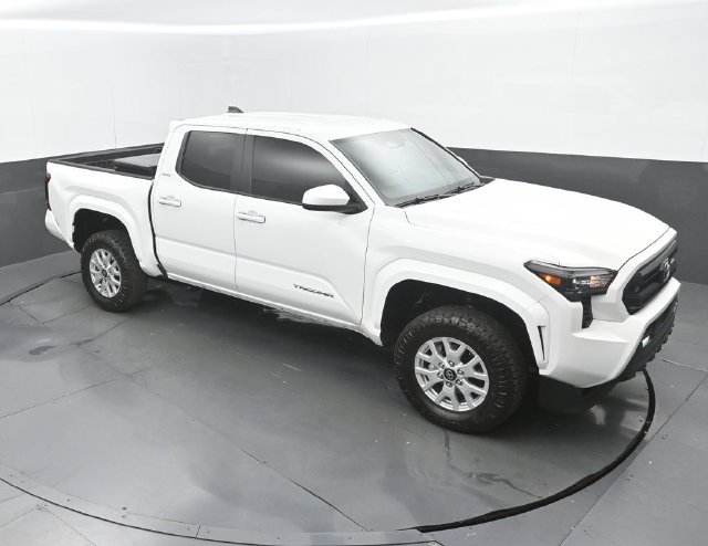 Used 2024 Toyota Tacoma SR5 AWD/4WD image 26