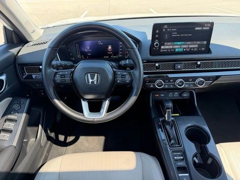 Used 2023 Honda Civic Touring image 13