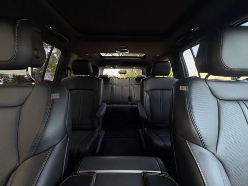 New 2026 Jeep Grand Wagoneer 4WD image 15