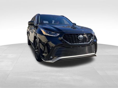 Used 2022 Toyota Highlander XSE image 7