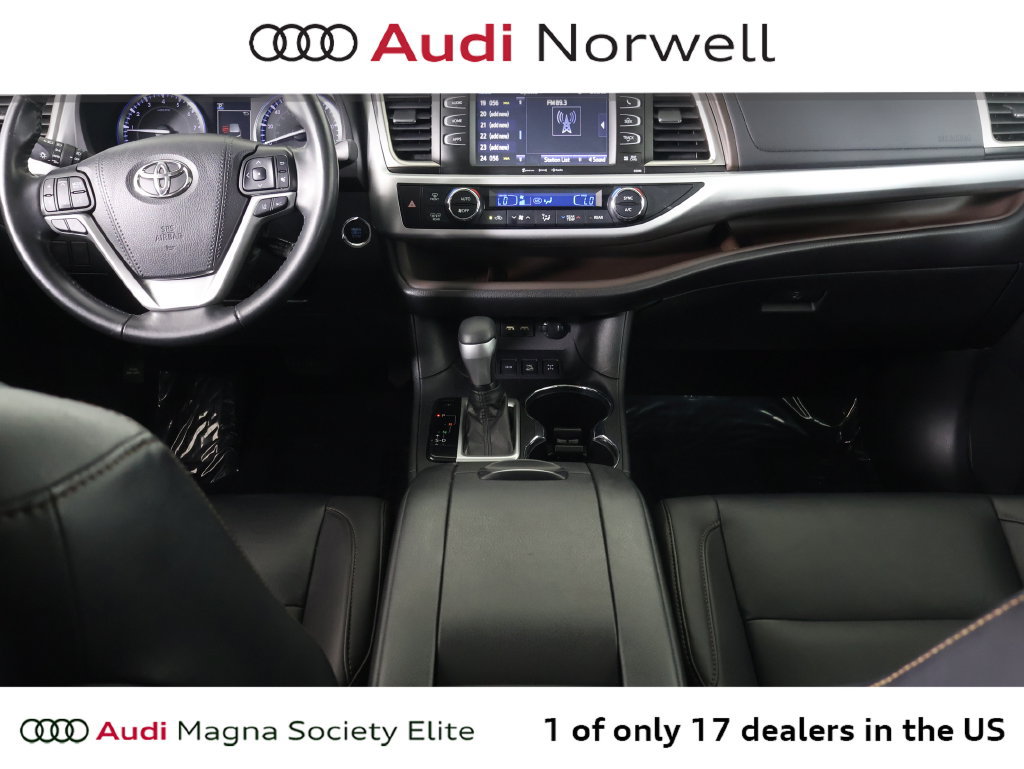 Used 2019 Toyota Highlander XLE AWD/4WD image 24