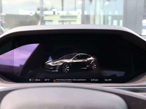 Used 2022 Tesla Model S AWD/4WD image 37