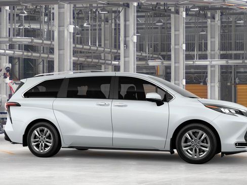 New 2026 Toyota Sienna Limited AWD/4WD image 13