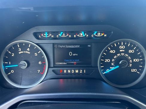 Used 2016 Ford F150 XLT w/ XTR Package image 32