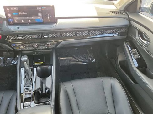Used 2023 Honda Accord Touring image 14