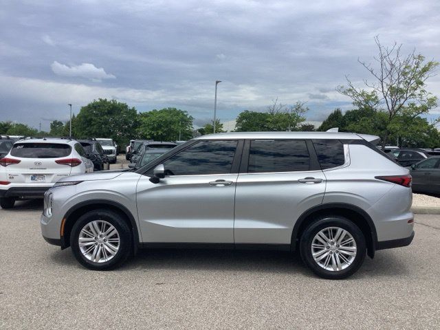 Used 2022 Mitsubishi Outlander ES FWD image 8