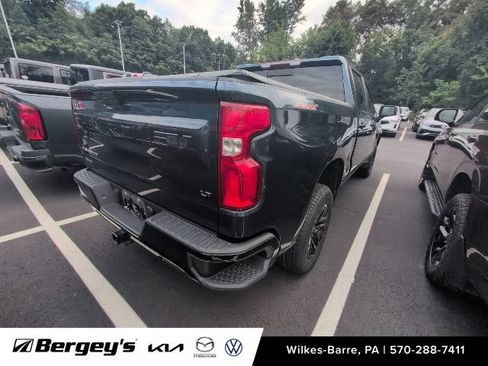 Used 2020 Chevrolet Silverado 1500 LT Trail Boss AWD/4WD image 9