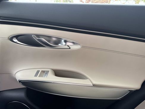 Used 2023 Genesis GV70 2.5T w/ Select Package image 15