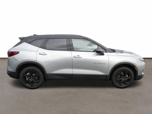 Used 2023 Chevrolet Blazer LT w/ Convenience Package image 2