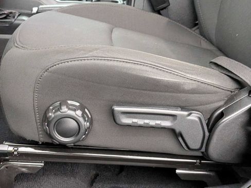 Used 2023 Jeep Wrangler Unlimited image 19