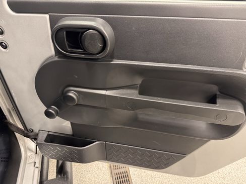 Used 2007 Jeep Wrangler X image 20