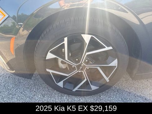 Used 2025 Kia K5 EX FWD image 9