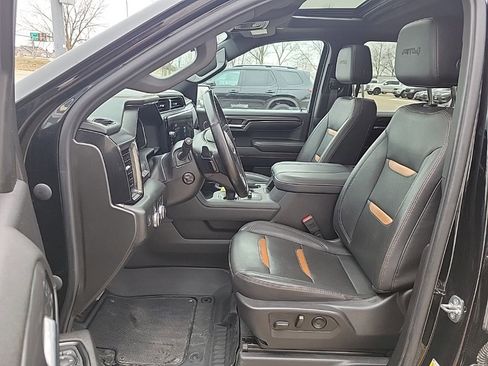 Used 2023 GMC Sierra 1500 AT4 w/ Technology Package image 8