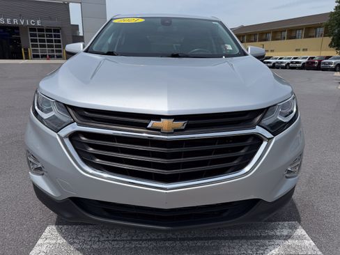 Used 2021 Chevrolet Equinox LT AWD/4WD image 2