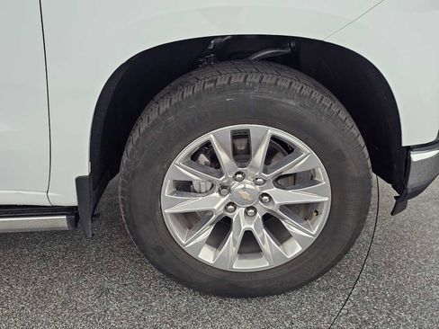 Used 2022 Chevrolet Silverado 1500 LTZ w/ LTZ Premium Package AWD/4WD image 14