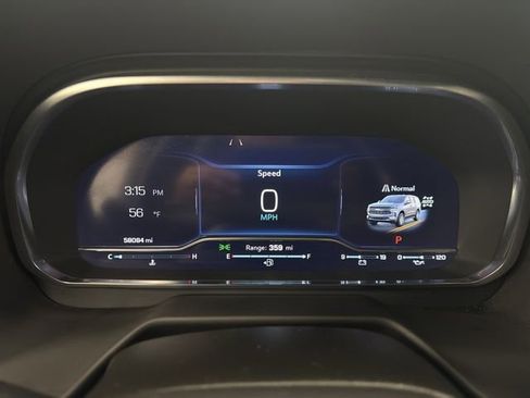 Used 2024 Chevrolet Suburban LT image 15