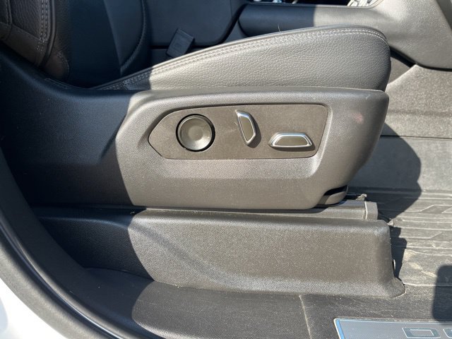 Certified 2022 GMC Yukon Denali w/ Denali Premium Package RWD image 21