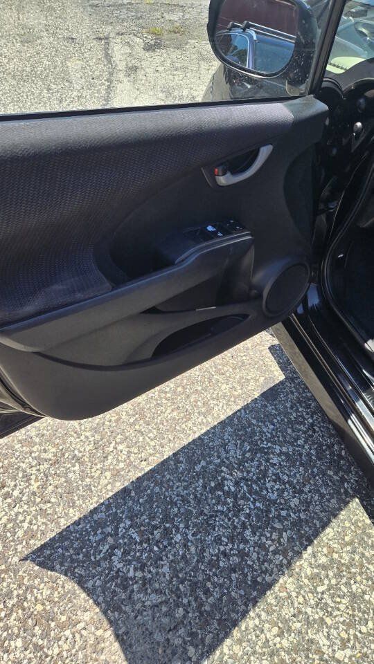 Used 2013 Honda Fit Sport image 7