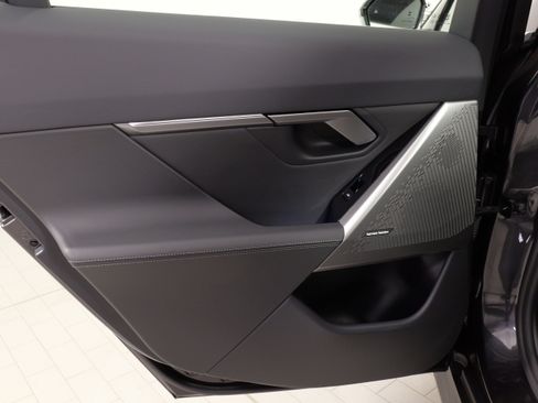 Used 2026 BMW 530i xDrive w/ Premium Package image 34