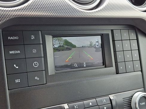 Used 2020 Ford Mustang GT RWD image 3