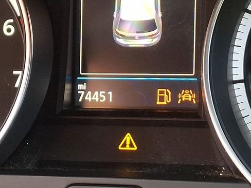 Used 2017 Volkswagen Golf R 4-Door image 20