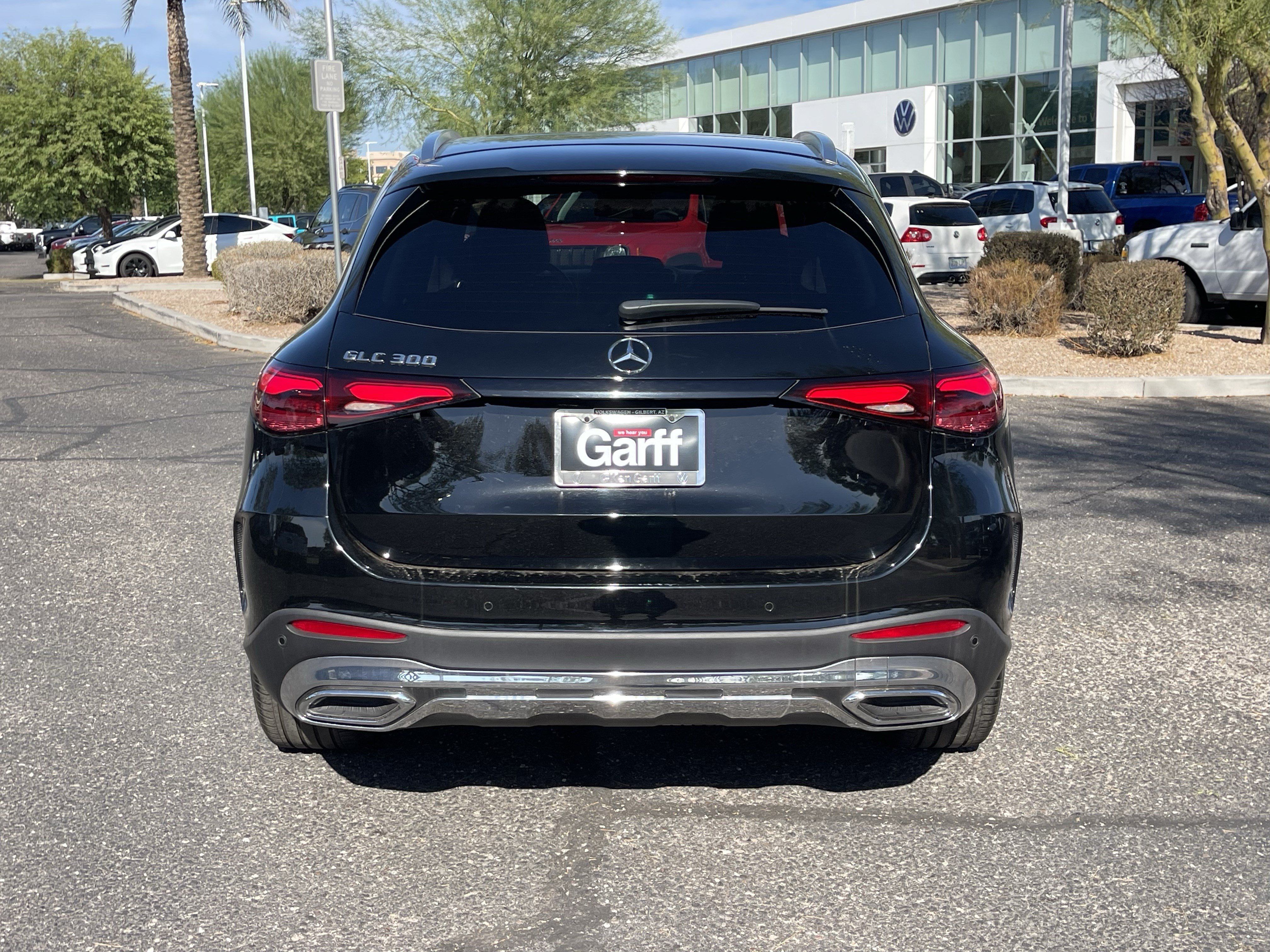 Used 2025 Mercedes-Benz GLC 300 image 4