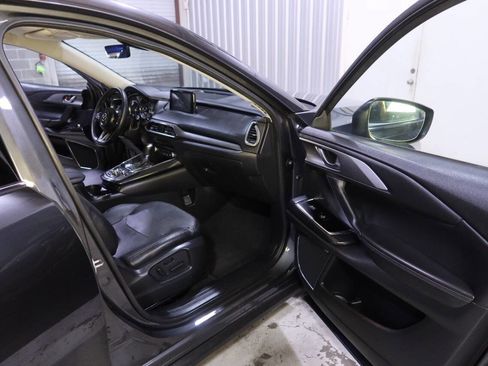 Used 2019 MAZDA CX-9 Touring w/ Touring Premium Package image 12