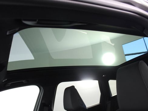 Used 2025 BMW X3 xDrive30i w/ Premium Package image 13