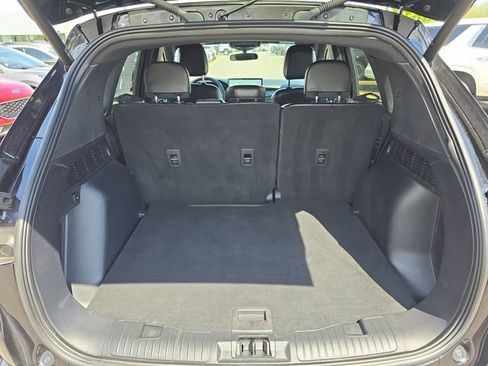Used 2024 Ford Escape ST-Line w/ Tech Pack #1 AWD/4WD image 7