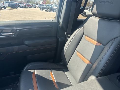 Used 2025 GMC Sierra 2500 AT4 w/ AT4 Premium Plus Package AWD/4WD image 18