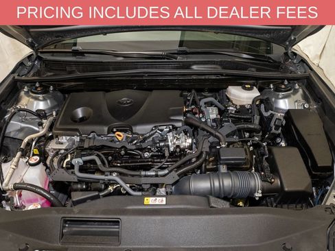 Used 2025 Toyota Camry SE FWD image 18