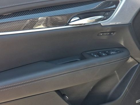 Certified 2025 Cadillac XT6 Sport AWD/4WD image 12
