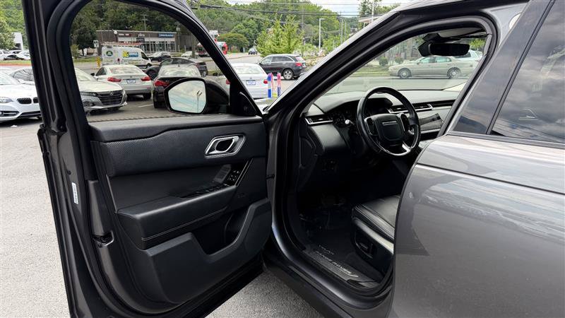 Used 2019 Land Rover Range Rover Velar S AWD/4WD image 19