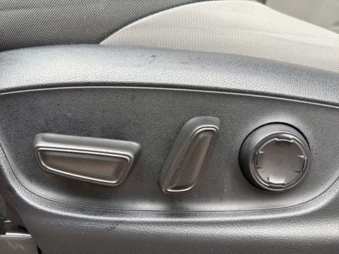 Used 2024 Toyota Tacoma TRD Sport w/ TRD Sport Upgrade Package image 20